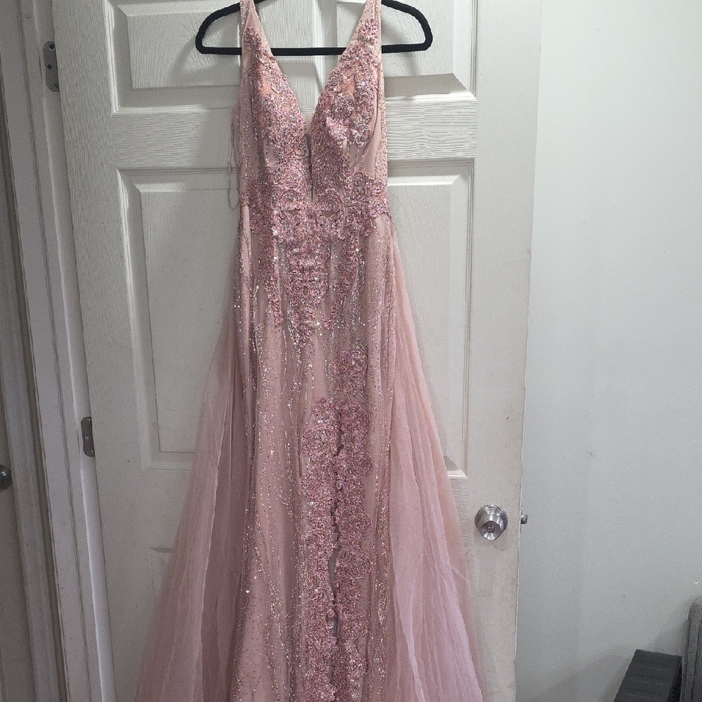 Elegant Pink Maxi Dress